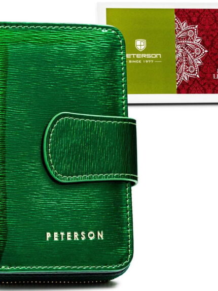 Pojemny portfel damski z lakierowanej skóry naturalnej w zielonym kolorze - Peterson