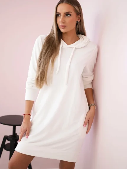 Sukienka welurowa z kapturem ecru