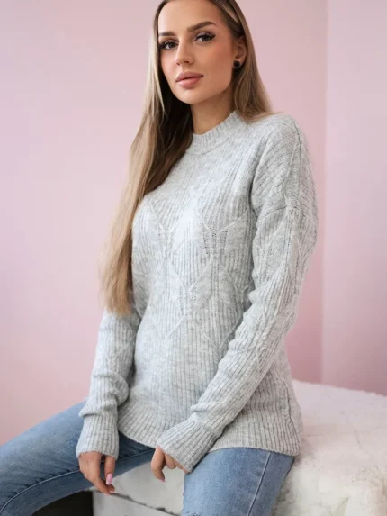Sweter wkładany przez głowę z modnym splotem szary