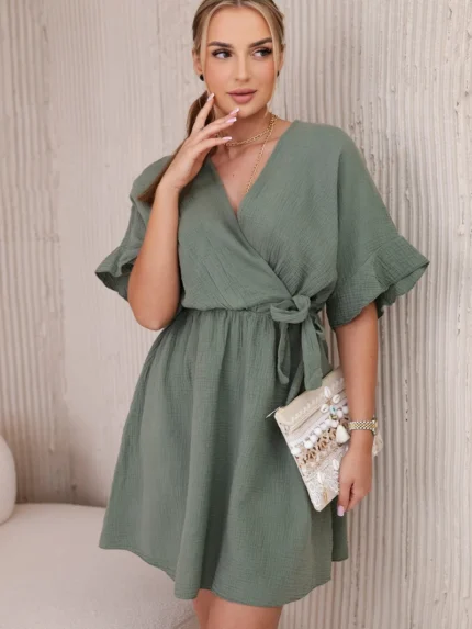 Sukienka muślinowa taliowana khaki