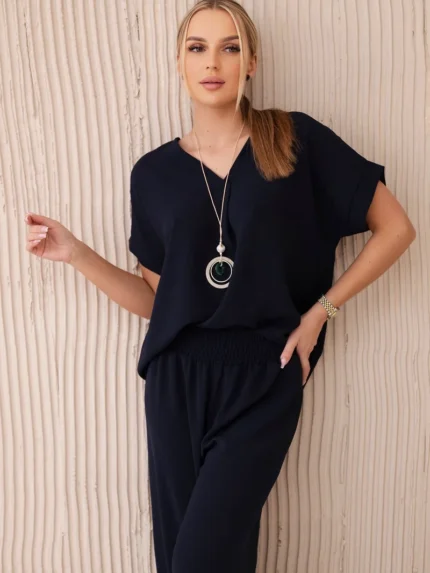 Komplet z naszyjnikiem bluzka + spodnie granatowy