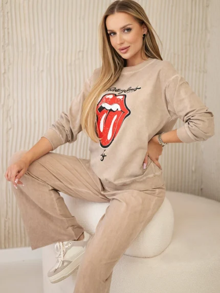 Komplet bawełniany dekatyzowany z nadrukiem bluza + spodnie camelowy