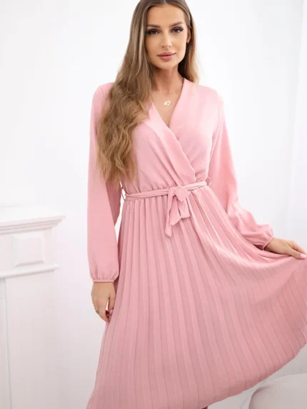Sukienka wiązana z plisowanym dołem ciemny pudrowy róż