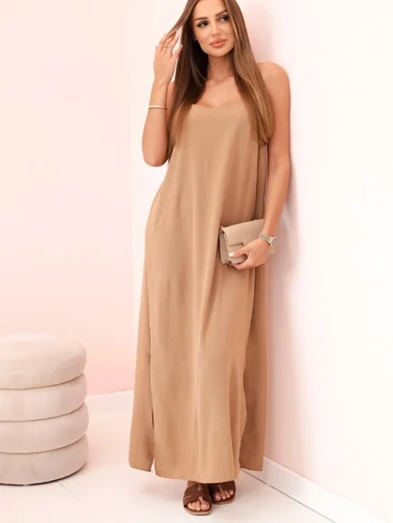 Sukienka długa na ramiączka jasno camelowa