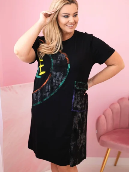 Sukienka damska bawełniana Plus Size z kolorowym nadrukiem i kieszenią czarna