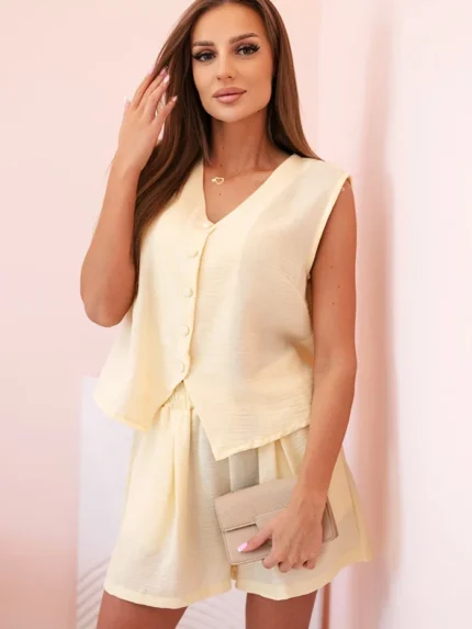 Komplet damski wiskozowy kamizelka na guziki i szorty żółty melanż