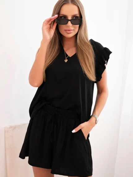Komplet damski z wiskozy bluzka z falbankami i krótkie szorty czarny
