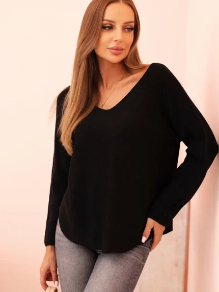 Sweter damska z wiskozą z dekoltem w serek czarny
