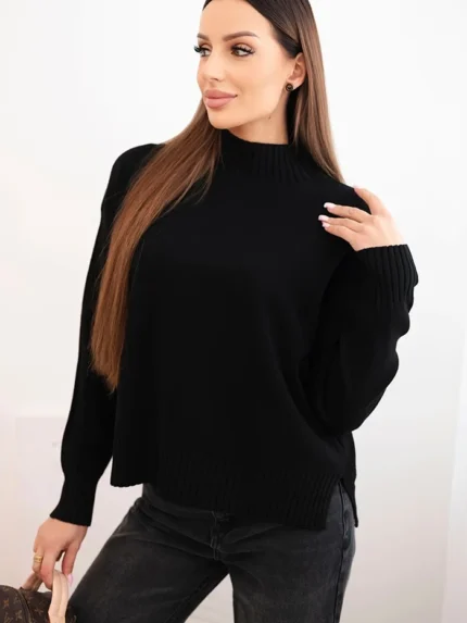 Sweter damski z półgolfem wiskozowy o luźnym kroju czarny