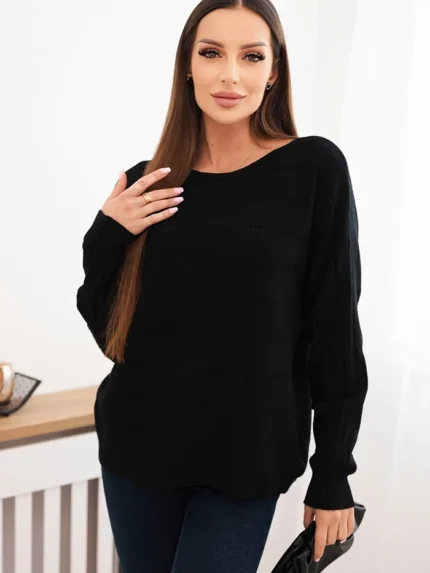 Sweter damski wiskozowy z ażurowym wzorem i długim rękawem czarny