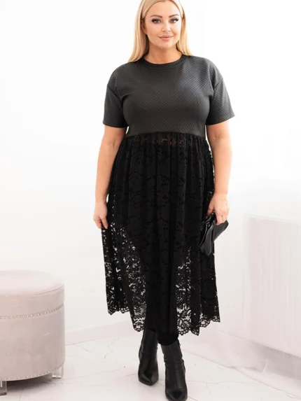 Sukienka damska Plus Size z krótkim rękawem i koronkowym dołem czarna