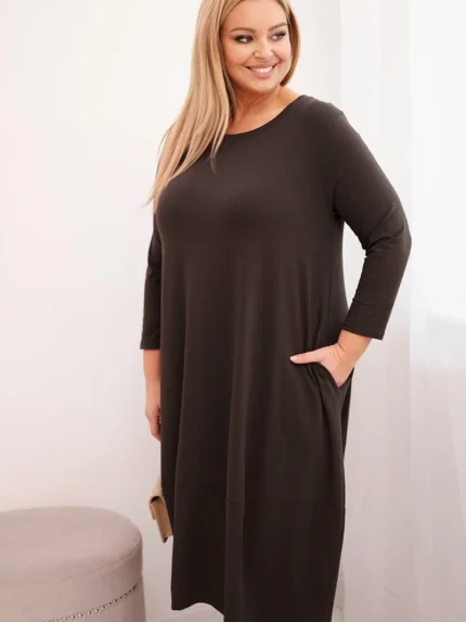 Sukienka damska bawełniana Plus Size z podwijanym rękawem i kieszeniami brązowa