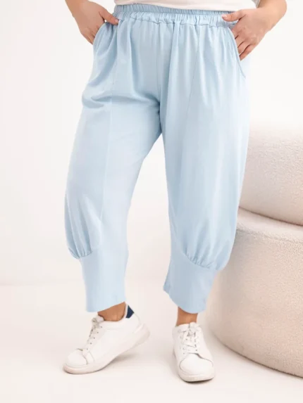 Spodnie damskie Plus Size z obniżonym krokiem i gumką w pasie niebieskie