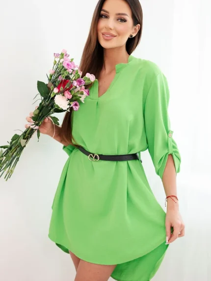 Sukienka z dłuższym tyłem i paskiem pistacjowa