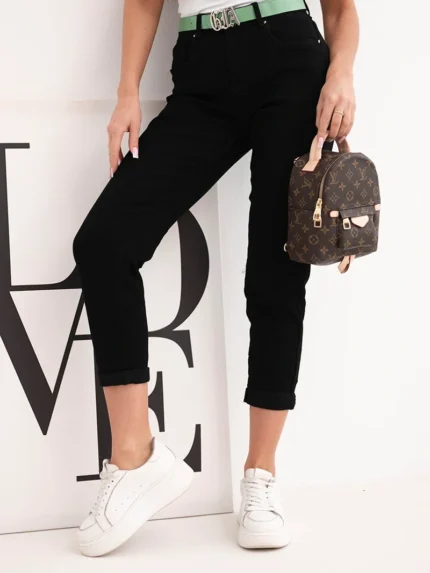 Spodnie damskie jeansowe Mom Fit z wysokim stanem i zielonym paskiem czarne