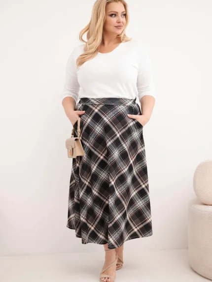 Spódnica damska Plus Size w kratę z szerokim dołem czarna