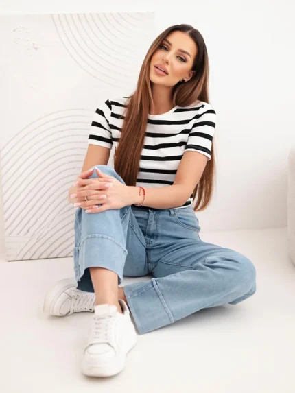 Spodnie damskie z szeroką nogawką i wysokim stanem jeansowe