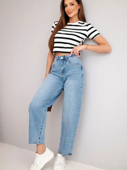 Spodnie damskie skater z wysokim stanem i luźną nogawką jeansowe