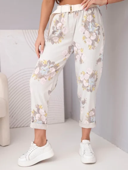 Spodnie damskie wiskozowe w kwiaty z paskiem beżowe
