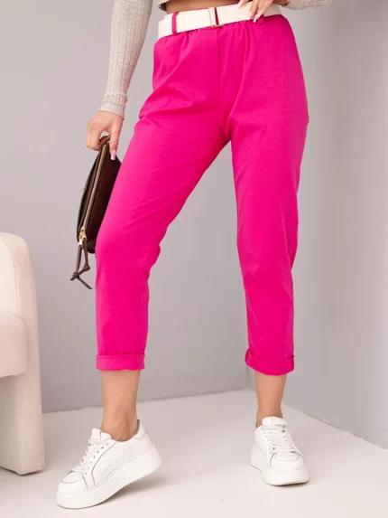 Spodnie damskie bawełniane z paskiem i podwijaną nogawką fuksja