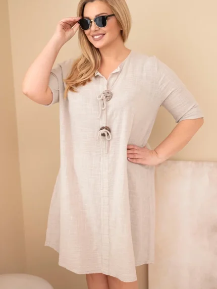 Sukienka damska bawełniana Plus Size z wiązaniem przy dekolcie beżowa