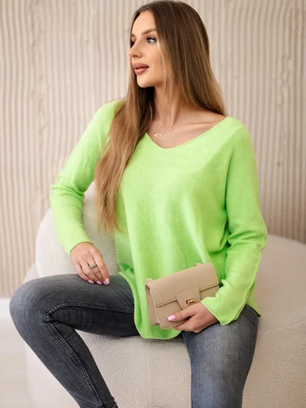 Sweter z dekoltem V pistacjowy