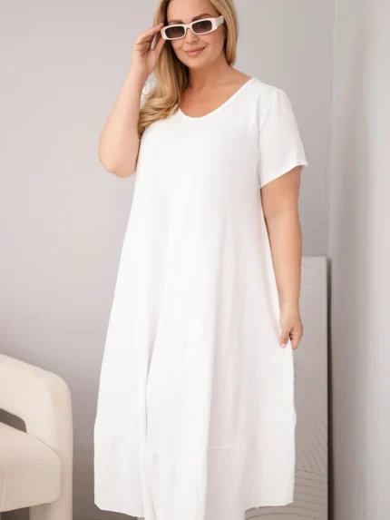 Sukienka damska plus size z krótkim rękawem i falbaną z lekkiej wiskozy biała