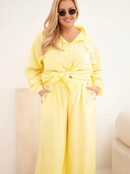 Komplet damski Plus Size z koszulą i szerokimi spodniami żółty