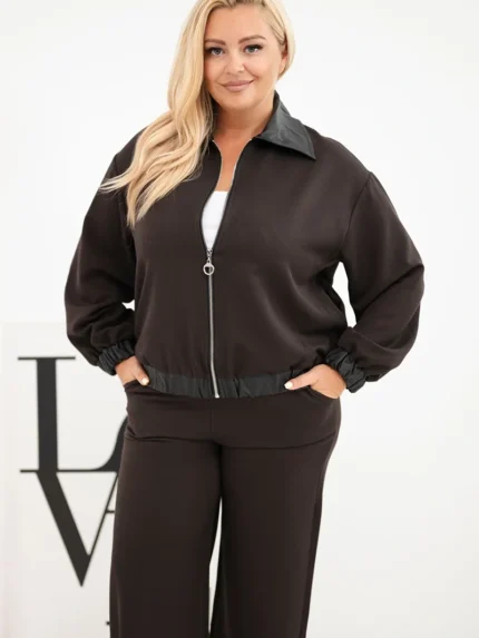 Komplet damski Plus Size z bluzą na zamek i szerokimi spodniami brązowy