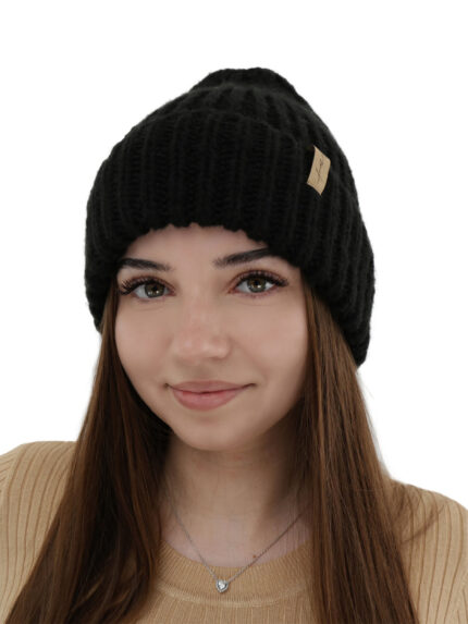 Czapka zimowa damska, czarna, z wełną merino Caro